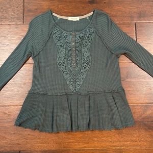 Taylor & Sage, Green Ribbed Long Sleeve Shirt